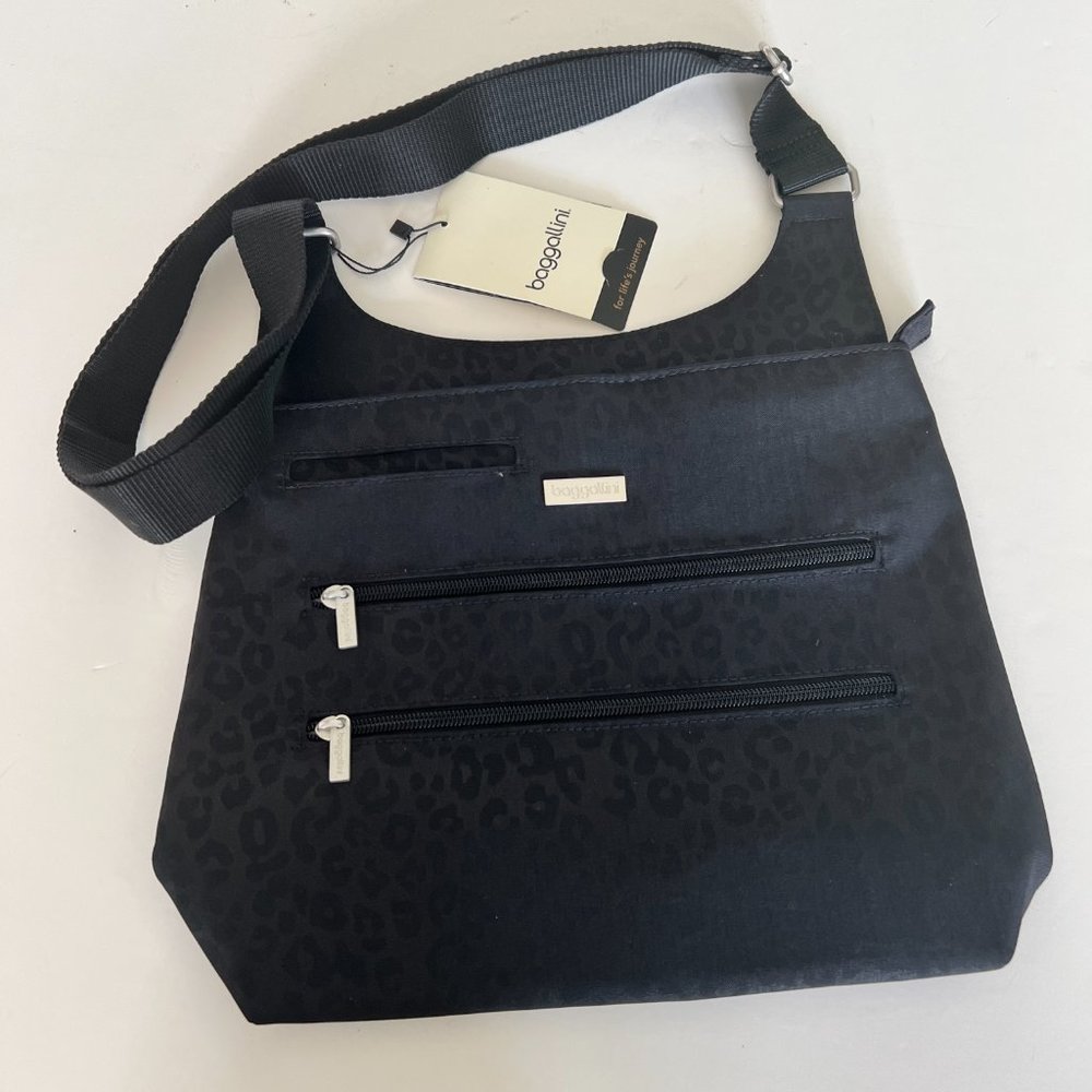 BAGGALLINE Bucket Shoulder/Crossbody Bag NWT